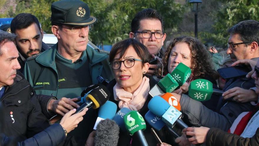 La subdelegada del Gobierno, María Gámez, junto al coronel jefe de la Comandancia de la Guardia Civil en Málaga se llama Jesús Esteban.