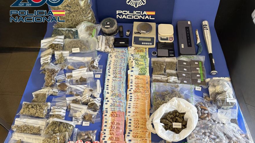 La Policía desmantela un falso club de cannabis y detiene a tres personas por tráfico de drogas