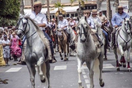 El desfile ecuestre toma el Real de Torrevieja