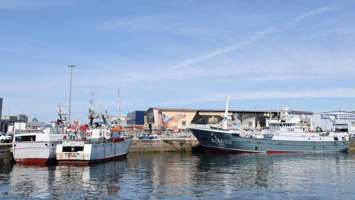 Barcos amarrados en el puerto de O Berbés.