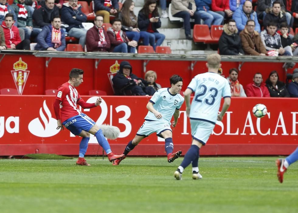 El partido entre el Real Sporting y el Numancia, en imágenes