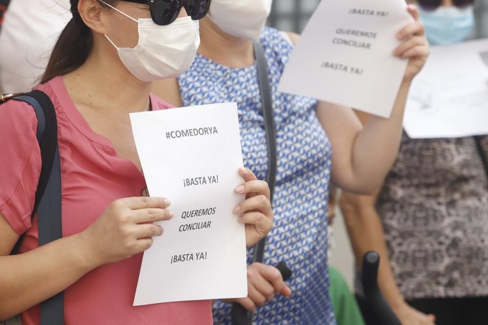 Manifestación en el colegio Altabaca por la falta de comedor escolar