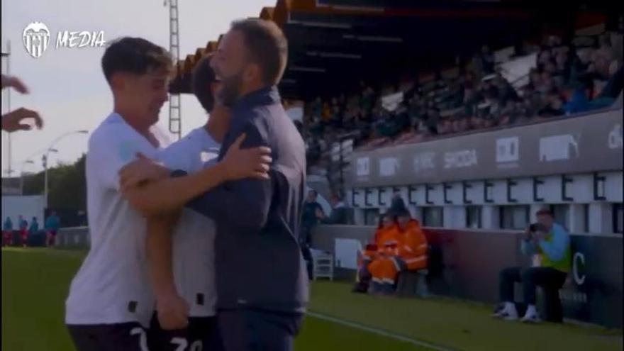 Los goles de Víctor jr. máximo goleador del filial del Valencia CF