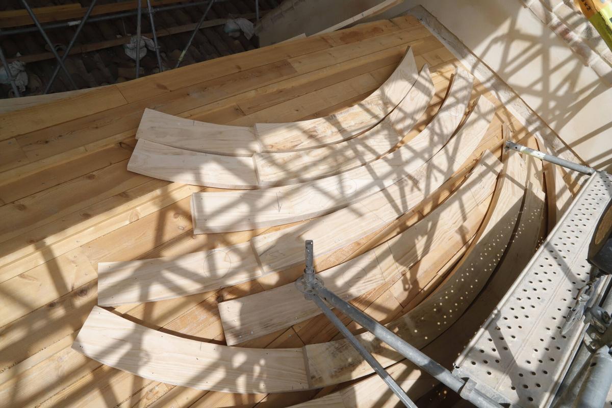 Comienza la instalación de la cúpula de madera de la capilla de la Anunciación de la Mezquita-Catedral