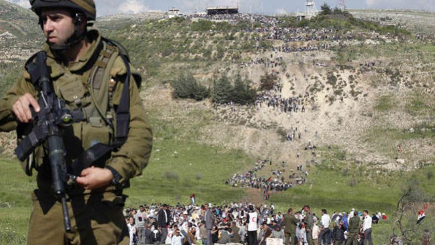 Un soldado israelí en la frontera con Siria.