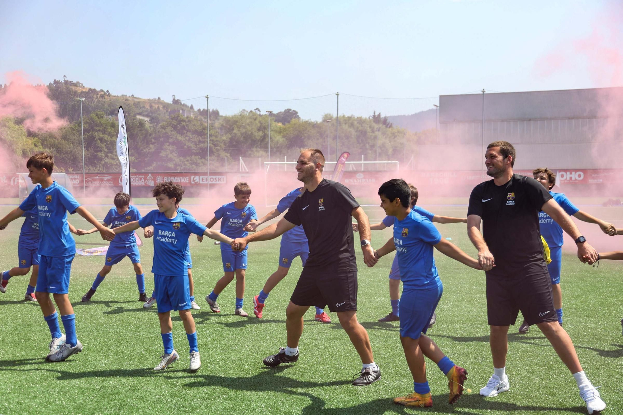 Casi 200 niños acuden a un campus del Barça en Arteixo