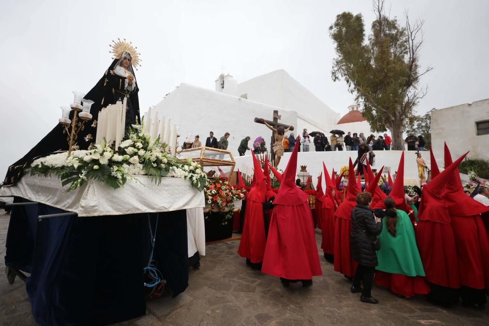 Con más incertidumbre de la esperada en un primer momento, a las 20.10 horas se daba inicio a la procesión