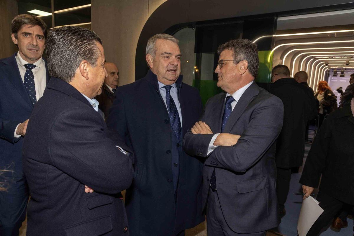 El presidente de la Generalitat, Juanfran Pérez Llorca, expone su visión de la Comunitat Valenciana en el Club INFORMACIÓN