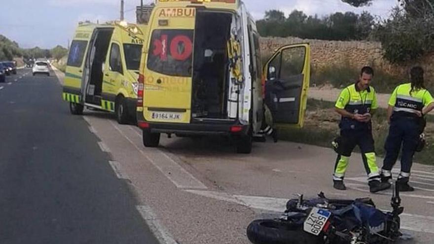 Moto caída tras el accidente mortal ocurrido ayer en Can Picafort.