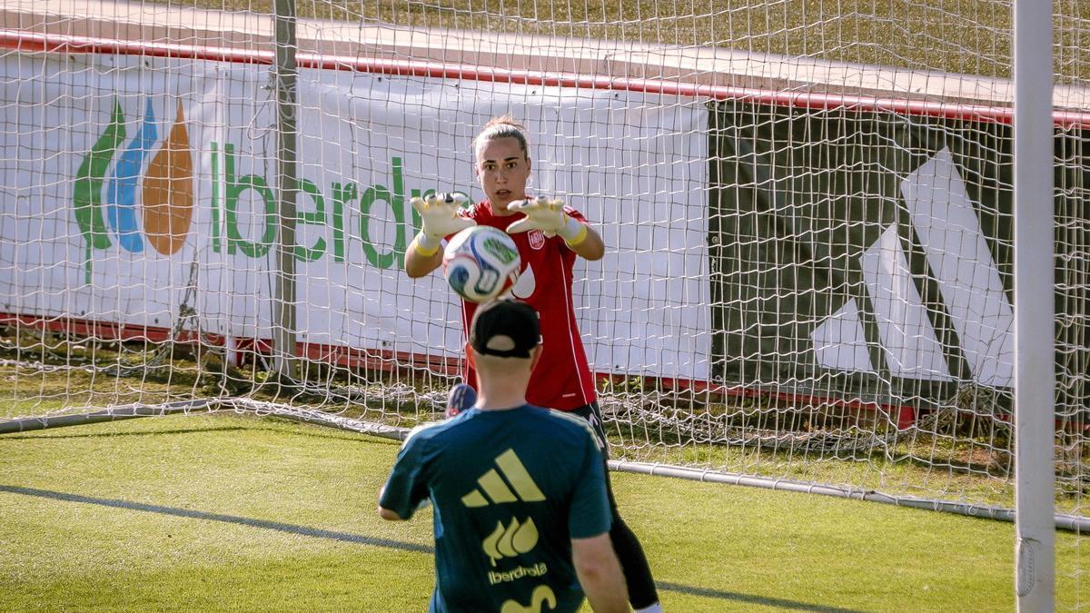 Cata Coll, durante el entrenamiento del lunes en Son Bibiloni.