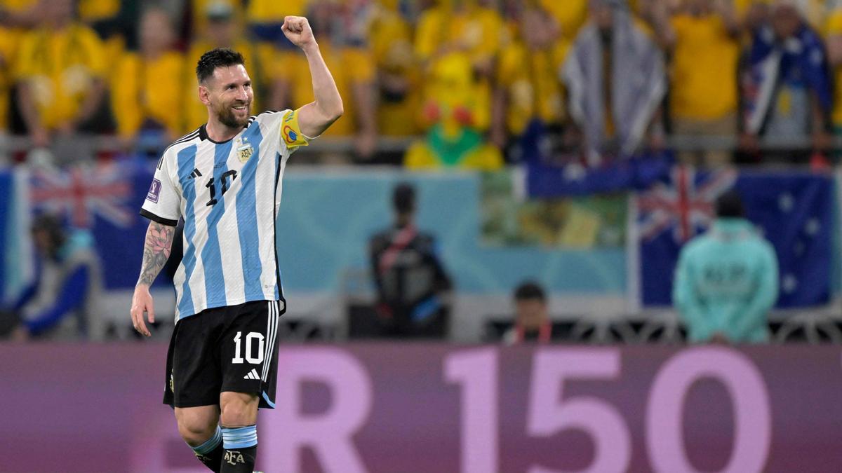 Lionel Messi celebra después de marcar el primer gol,  Copa Mundial de Qatar 2022 entre Argentina y Australia