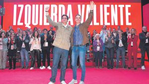 El ministro y líder del PSOE de Madrid, Óscar López, junto a Pedro Sánchez.