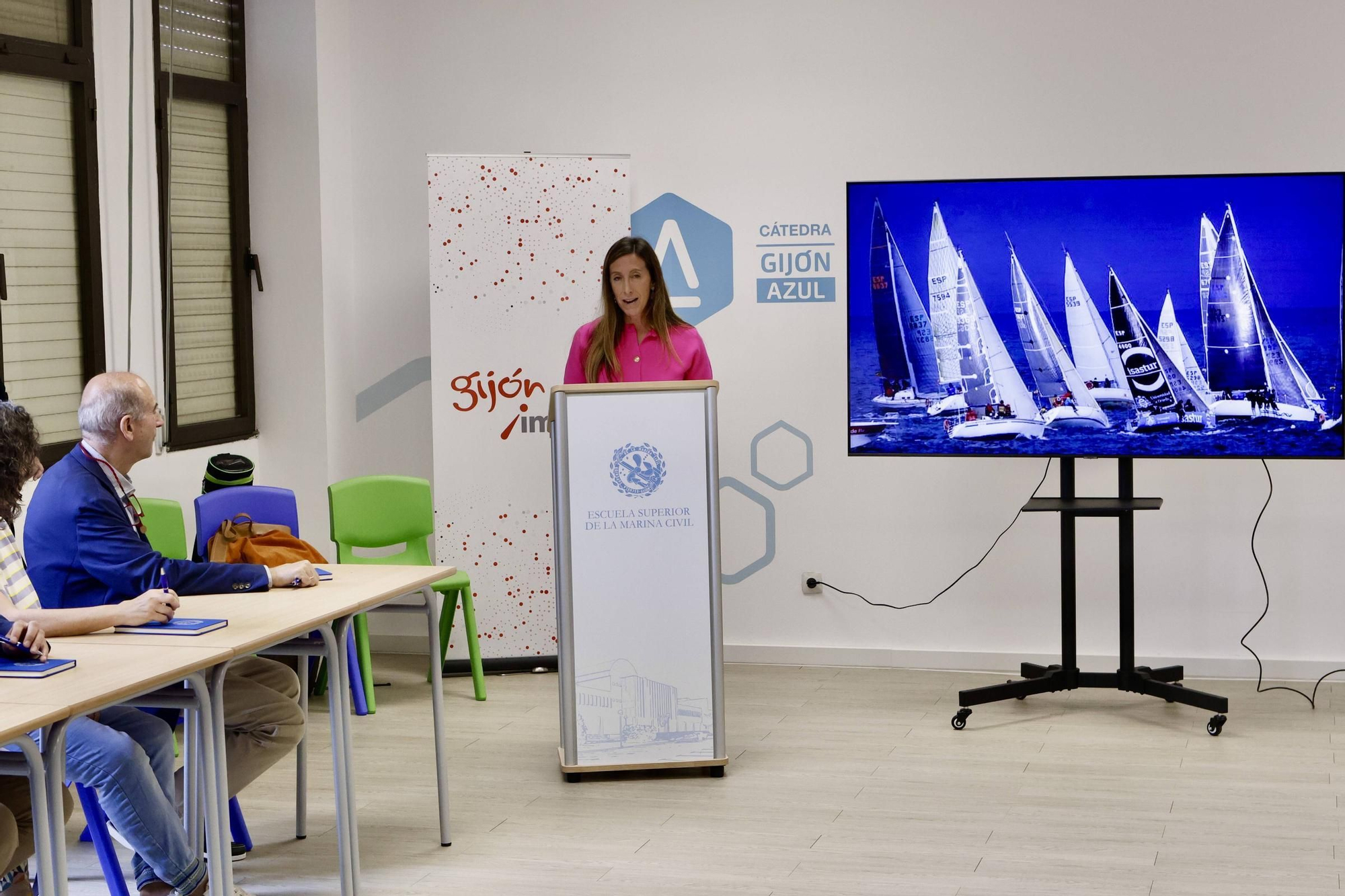 Así fue el primer "think tank" de la economía azul en Gijón (en imágenes)