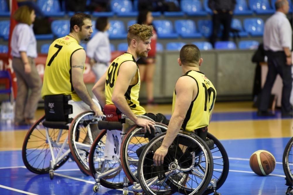 Baloncesto sobre ruedas en el Príncipe de Asturias