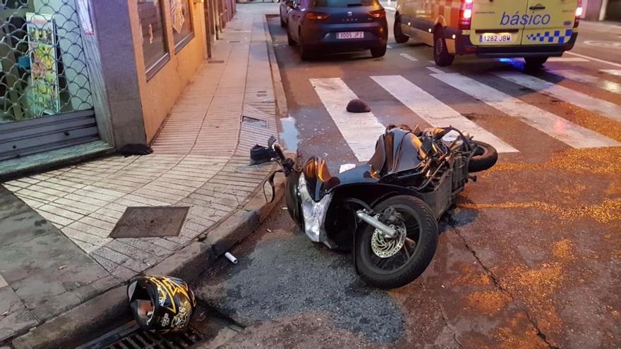 Un motorista resulta herido en una colisión con un turismo en el centro de Vilagarcía