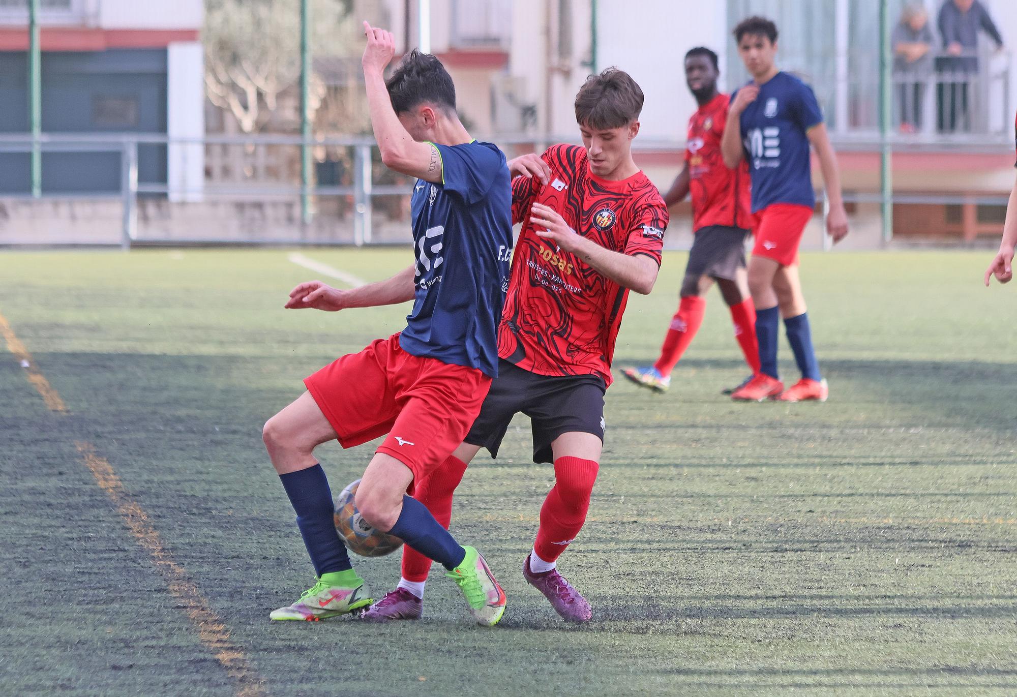 Totes les imatges del partit entre l'Artés i el Pirinaica B