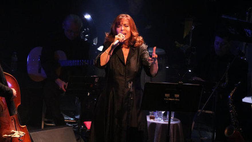 Maria del Mar Bonet i la Big Band Begues al teatre La Goula de Begues el 8 de febrer del 2020