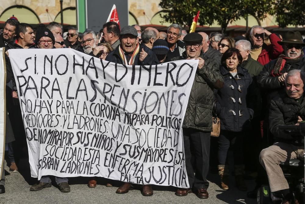 Protestas de los pensionistas en Oviedo.