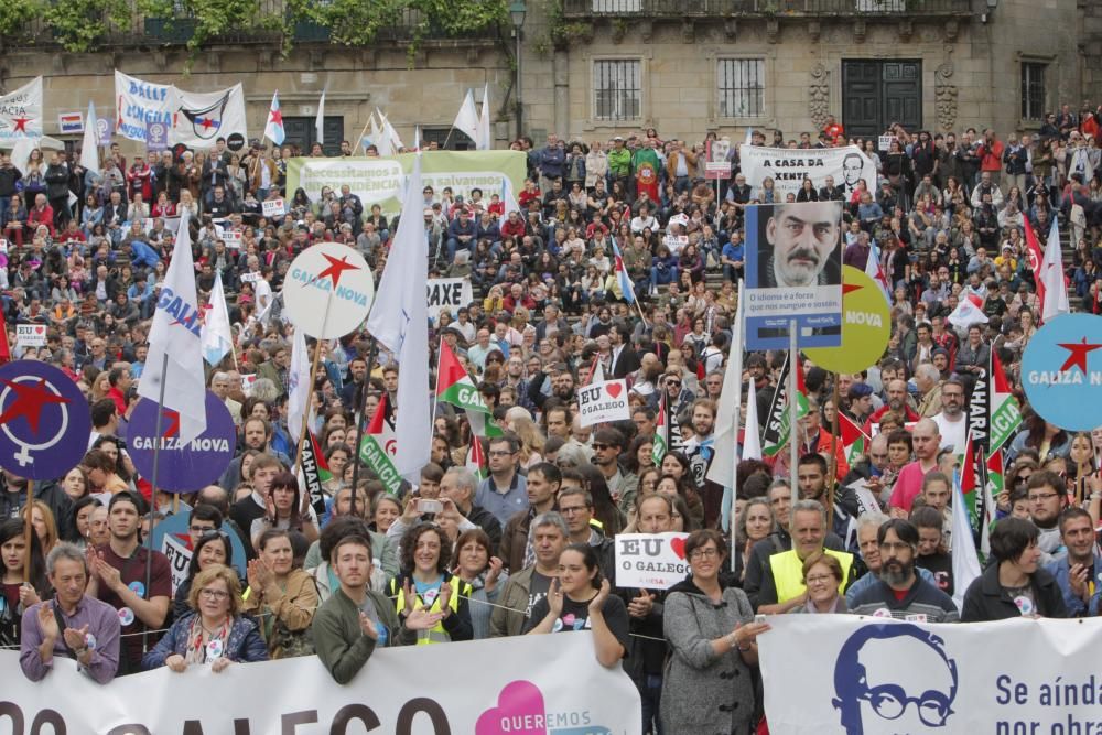 Diferentes entidades y colectivos salen a la calle para denunciar los impedimentos para usar el idioma "con normalidad" en el día a día.