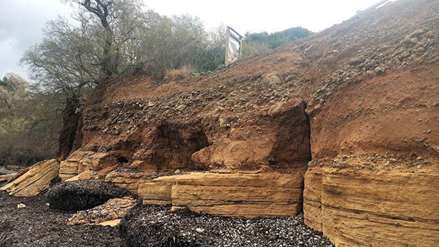 Artà alerta del riesgo de desprendimiento en el camino de Ca los Camps