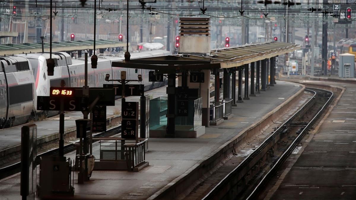 Andenes en la estación de Lyón, en París.