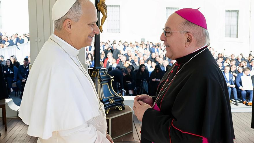 El papa León XIV recibe al obispo de la diócesis de Castellón