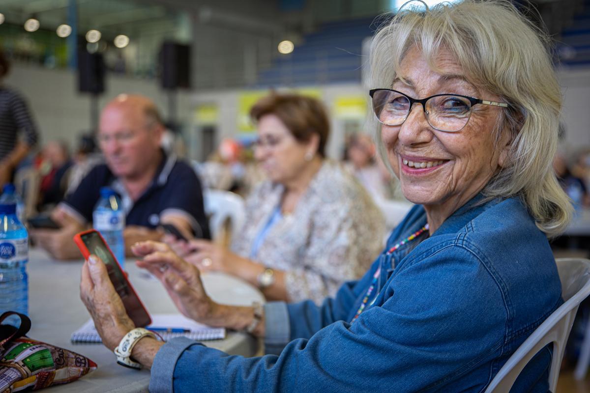 ‘Hackatón sénior’ en L’Hospitalet. Talleres digitales para la gente mayor.