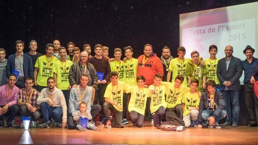 Grup de guardonats a la tercera edició de la Festa de l&#039;Esport de Sant Joan de Vilatorrada