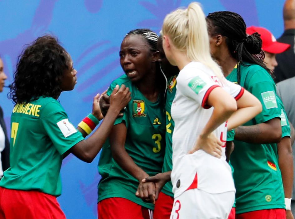 La selección femenina de Camerún la lía frente a I