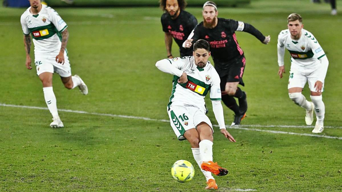 El Madrid falla a Elx (1-1) i l&#039;Atlètic és líder en solitari