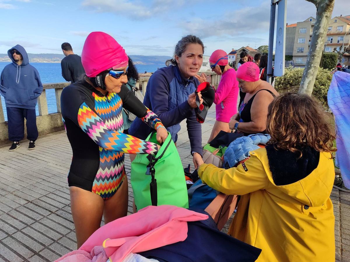 Un chapuzón reivindicativo en Pescadoira (Bueu) por el Día de Reyes Un chapuzón reivindicativo en Pescadoira (Bueu) por el Día de Reyes