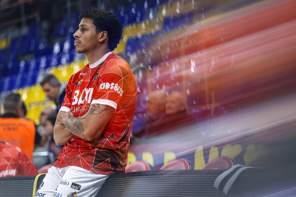 Eli Brooks s'haurà d'esperar més per debutar amb Irlanda