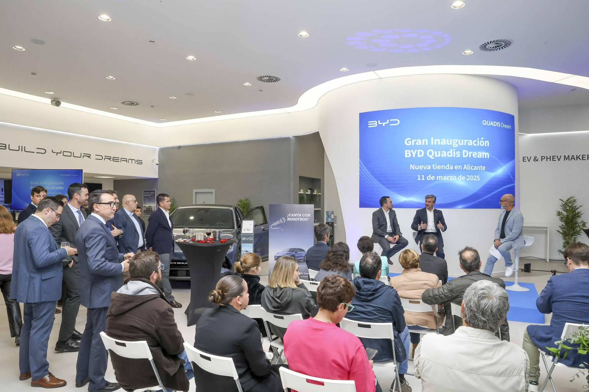 QUADIS Dream inaugura el primer centro BYD en Alicante.