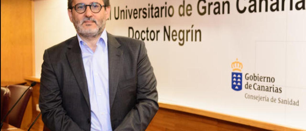 El cirujano y profesor madrileño Julio Mayol, a mitad de octubre en el auditorio del Hospital Universitario de Gran Canaria Doctor Negrín.