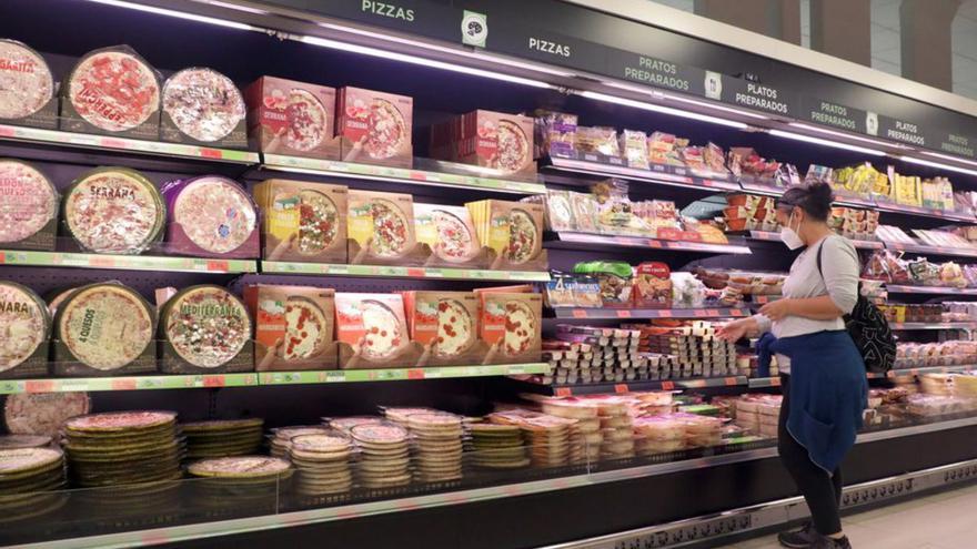 Sección de ultraprocesados de un supermercado. | // XOÁN ÁLVAREZ