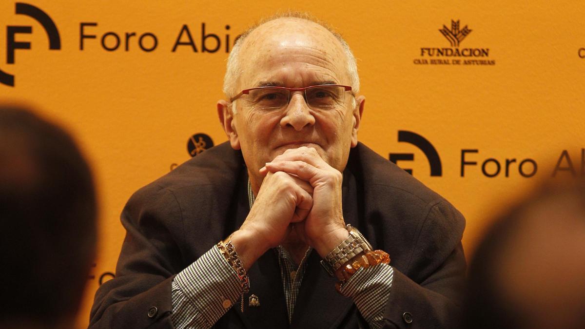 Domingo Caballero en la presentación de "Pasos contados", en 2013.