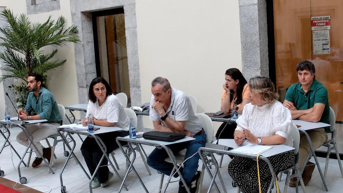 Los concejales del Grupo Socialista durante el pleno.