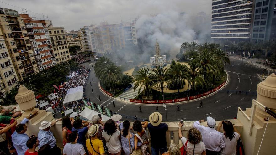 Una mascletà en Luceros durante las pasadas fiestas