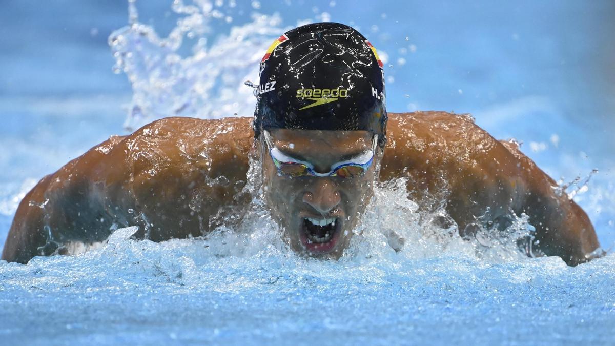 Hugo González se mete en las semifinales de los 100 metros espalda