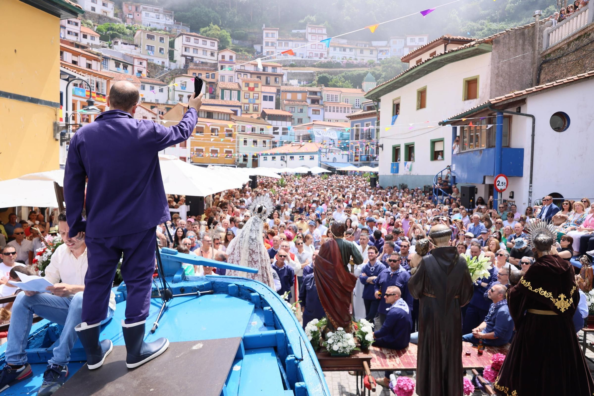 EN IMÁGENES: así fue el día de L'Amuravela en Cudillero