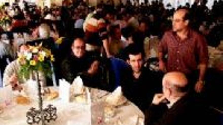 La ONCE ofrece a afiliados y simpatizantes una comida para celebrar a su patrona Santa Lucía