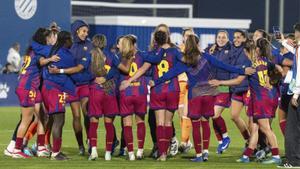 El Barça s’emporta el derbi i la Lliga