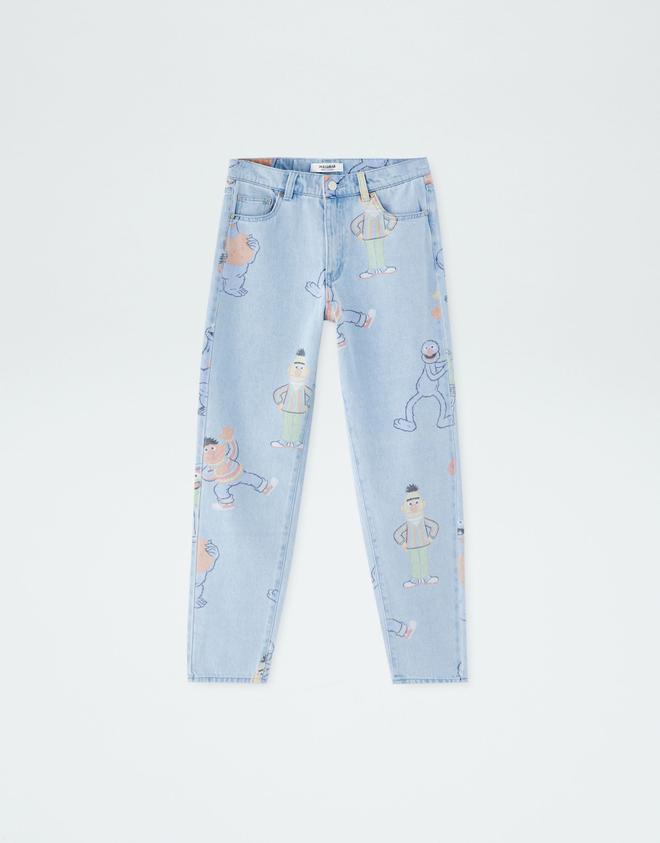 Pantalones con estampado de Barrio Sésamo de Pull&amp;Bear