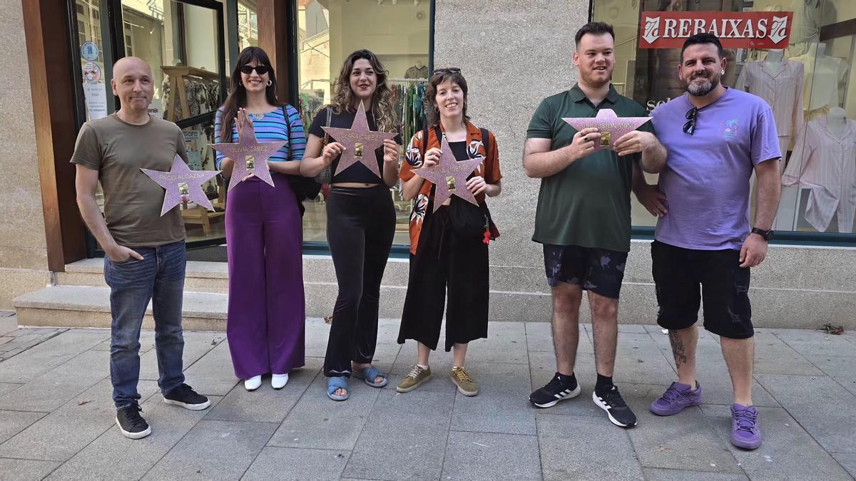 De izquierda a derecha: Paco Alcázar, Olivia &amp; Clara Cábez, Xulia Vicente, Álex Villares y Álex de la Fuente.
