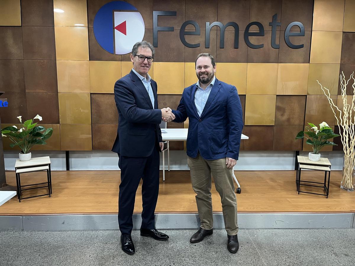Firma del acuerdo Femete-Archipiélago Renting.