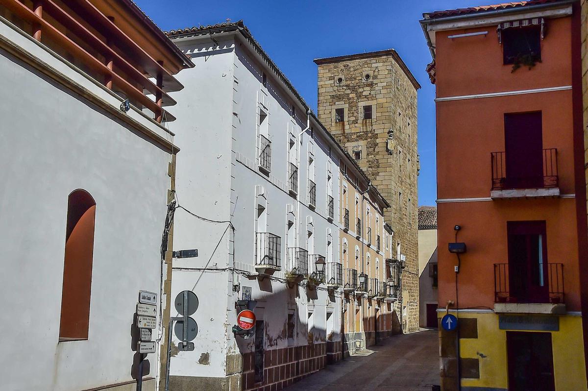 Galería | Imágenes de la Casa de las Dos Torres de Plasencia Galería | Imágenes de la Casa de las Dos Torres de Plasencia