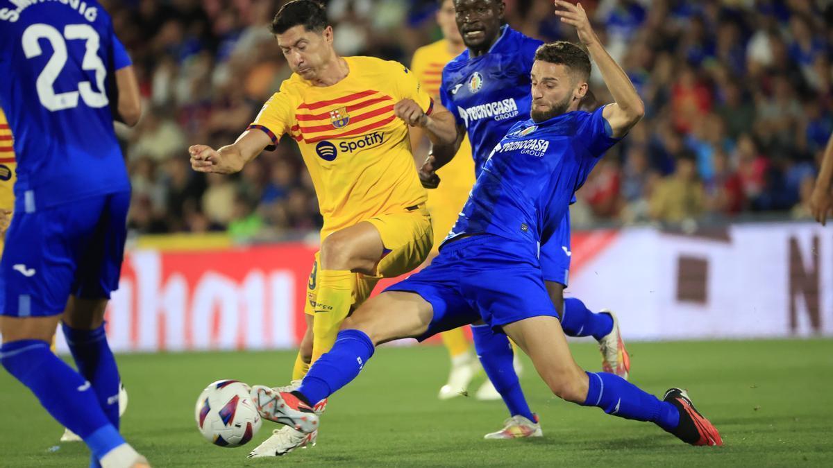 El Barcelona no pudo romper el férreo esquema defensivo del Getafe