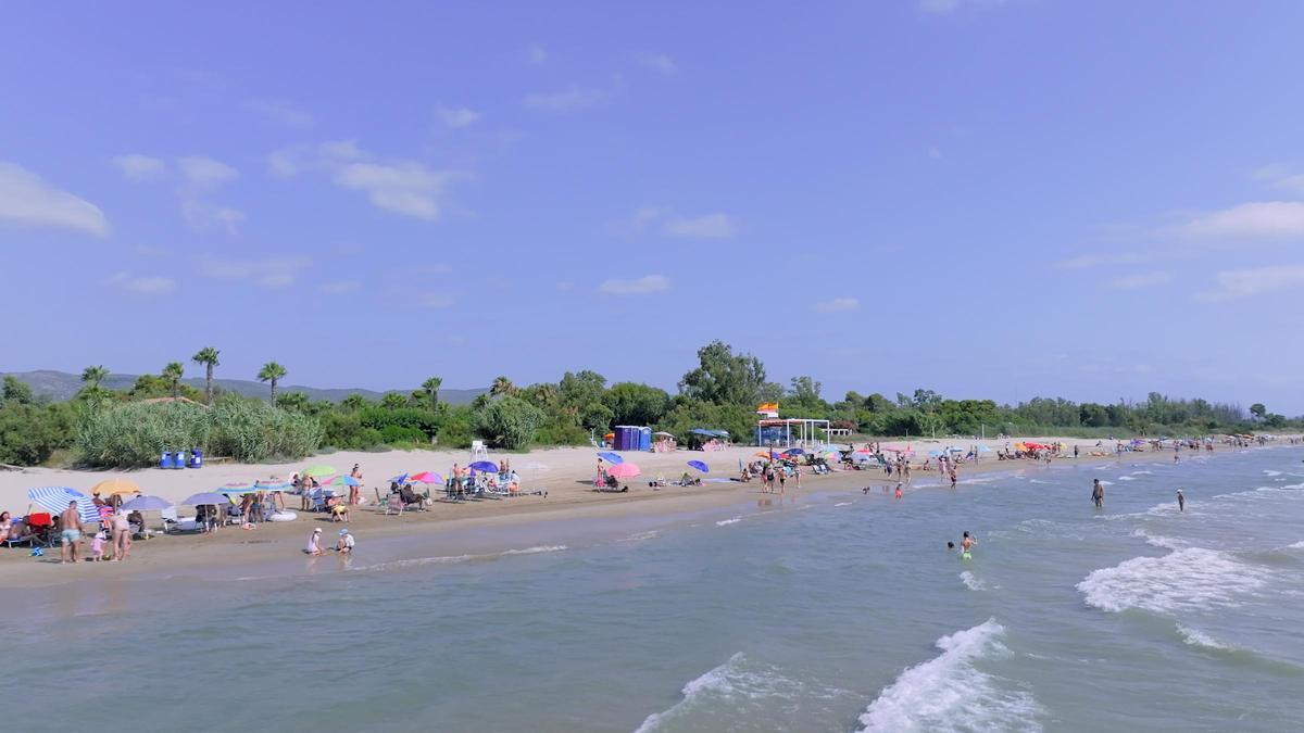 Los clientes de Bravoplaya pueden disfrutar de la playa a primera línea