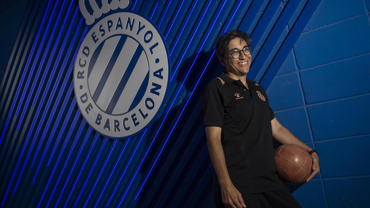 Entrevista a la entrenadora del RCD Espanyol femenino, Sara Monforte en la ciutat esportiva Dani Jarque.