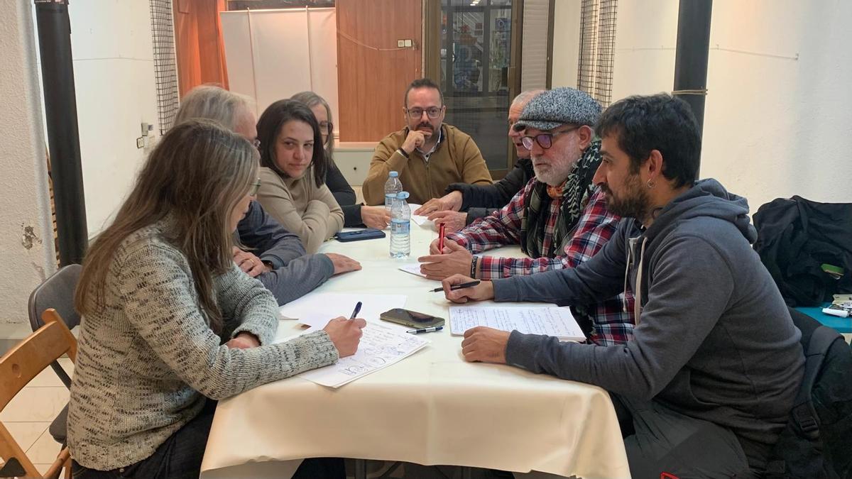 Reunión en Binéfar de los representantes de las organizaciones.